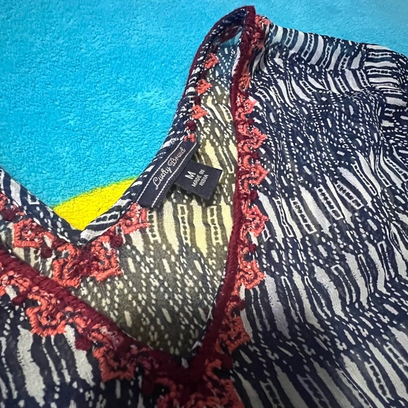 🤞 Lucky Brand Womens Embroidered V-Neck Pullover Top Blue M​ - Picture 2 of 8